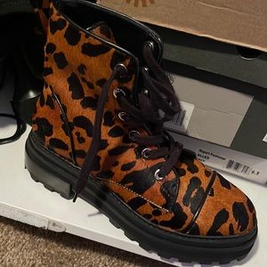 Leopard print boot
